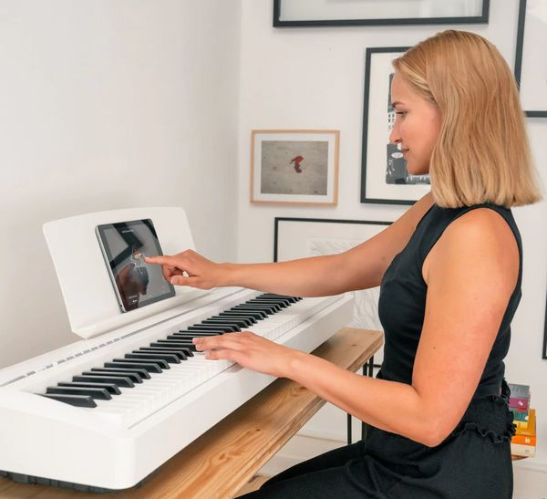 Цифрове піаніно KAWAI ES120 Black