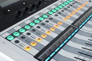 Мікшерний пульт YAMAHA TF1