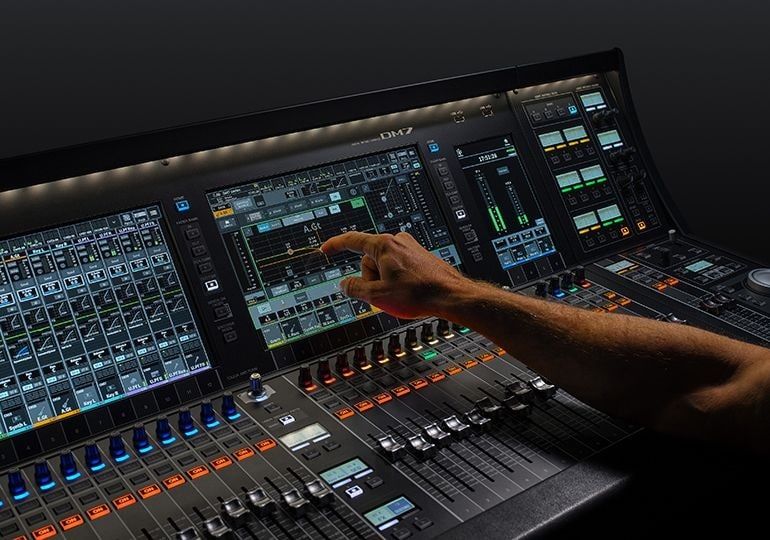 Мікшерний пульт YAMAHA DM7 Compact