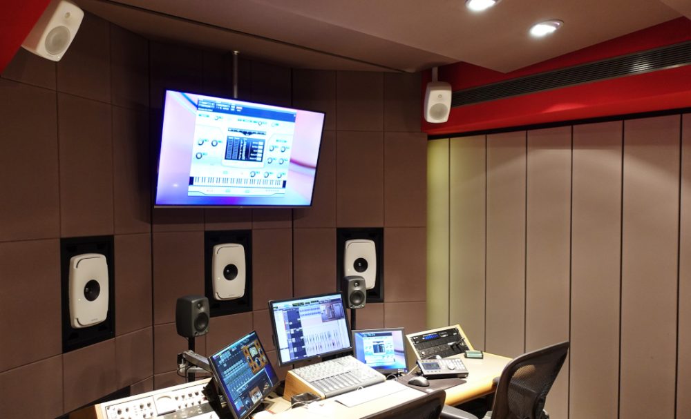 Студійний монітор Genelec 8010AW